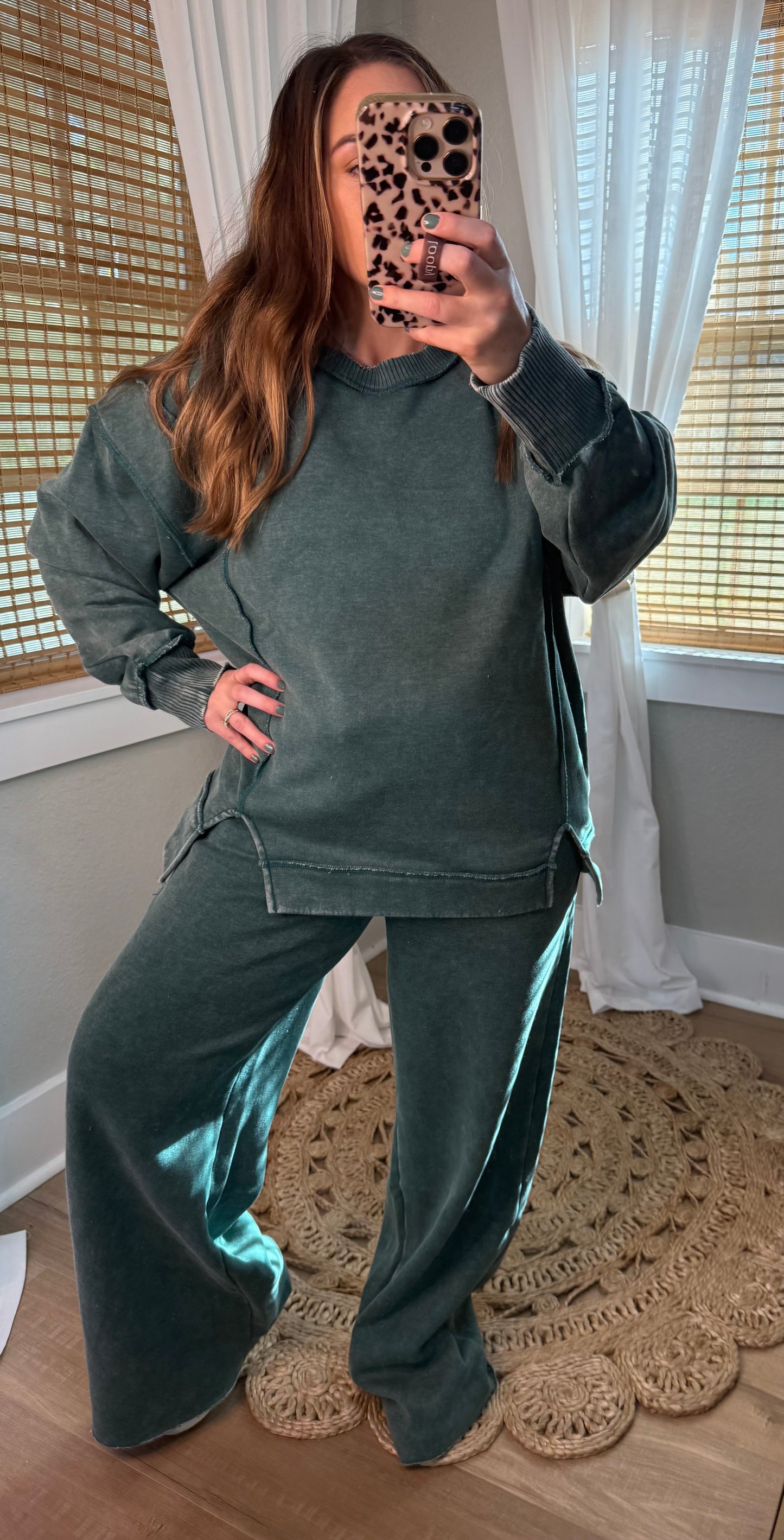 EXPOSED WILLOW SWEATSHIRT